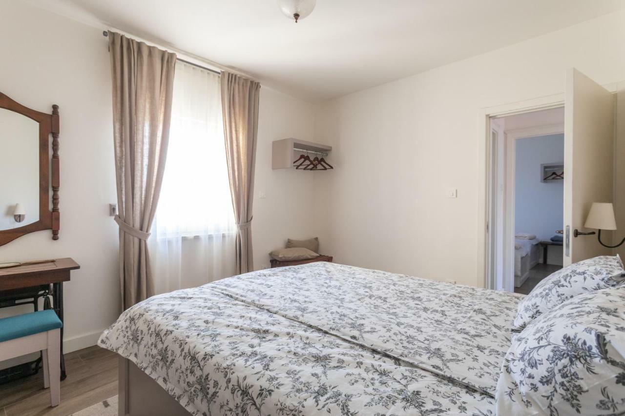Ferienwohnung Adorma Hum Exterior foto